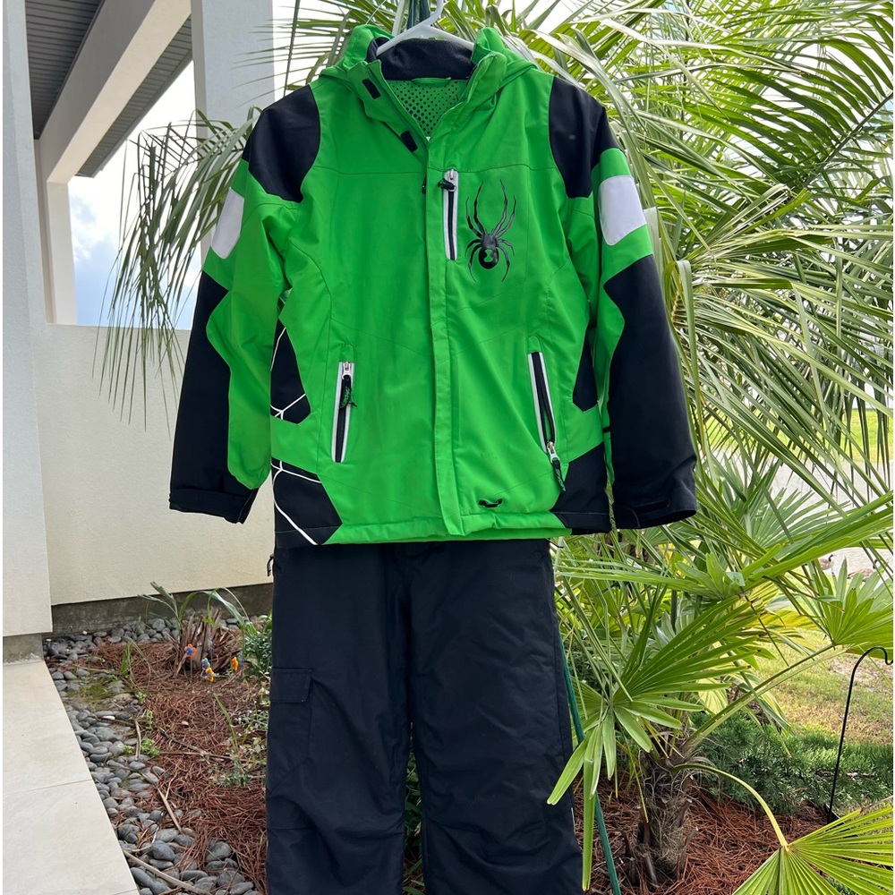 BOYS SPYDER SKI JACKET SZ. 12